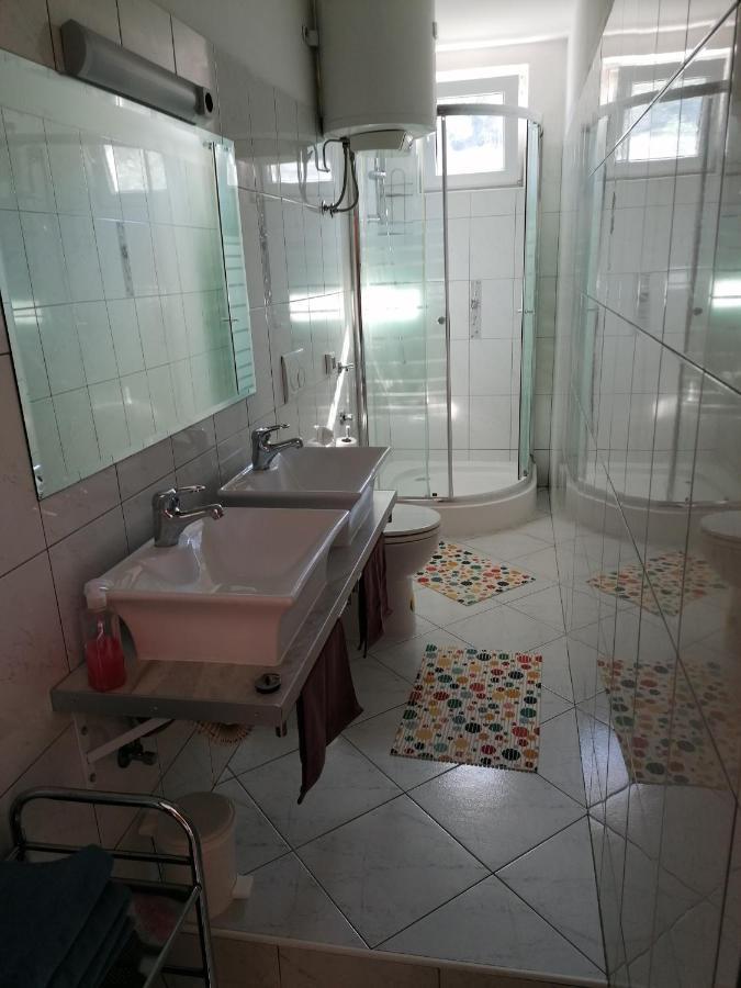 Apartment Halugica Kali Dış mekan fotoğraf