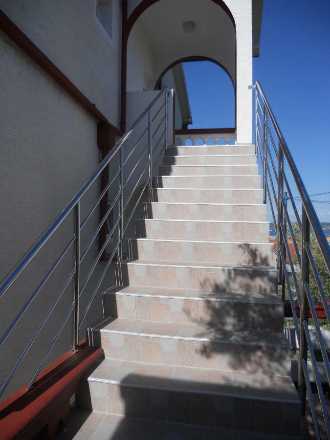 Apartment Halugica Kali Dış mekan fotoğraf
